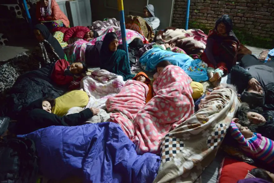 Nepal'de şiddetli deprem 12