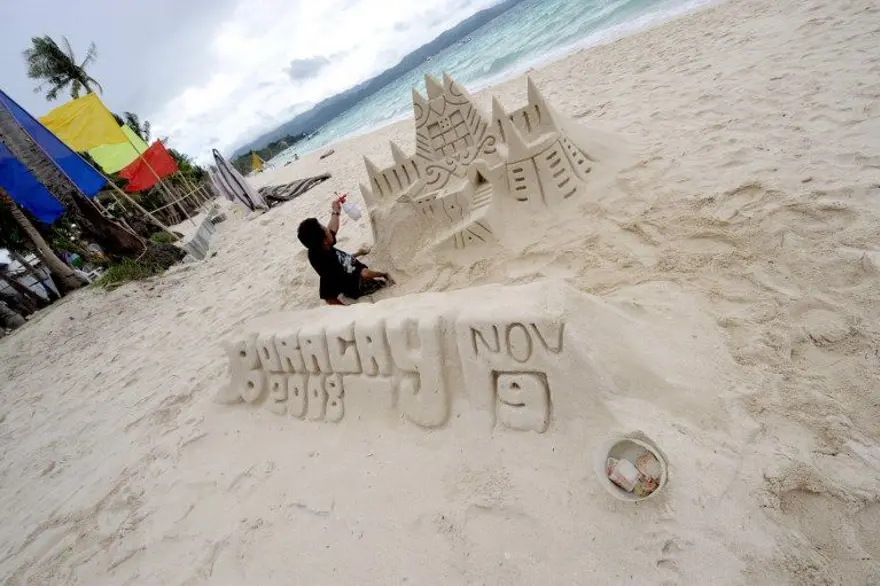 Filipinler 1 milyar dolar gelir getiren turistik adayı kapattı 8