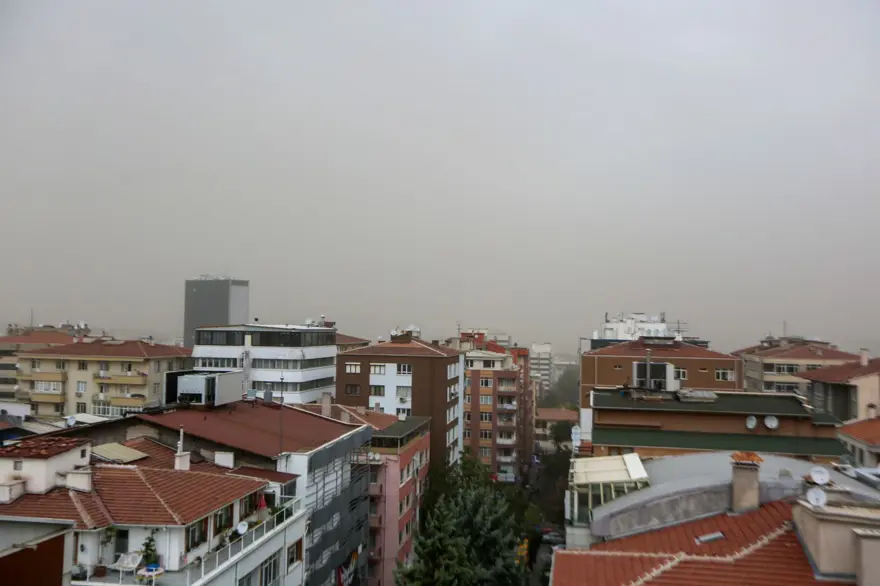 Ankara'da kum fırtınası: Polatlı'yı toz bulutu kapladı 11