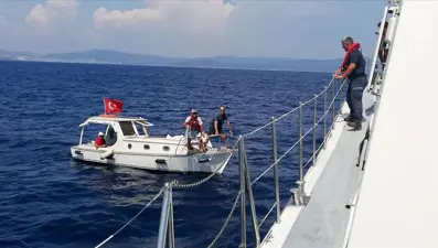 Şile açıklarında sürüklenen teknedeki 2 kişi kurtarıldı