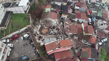 İstanbul Fatih'te yapı çöktü