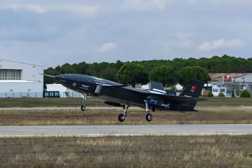 Bayraktar Kızılelma ilk atış testini tamamladı: Yerli mühimmatla tam isabet 2 Bayraktar Kızılelma ilk atış testini tamamladı: Yerli mühimmatla tam isabet 2