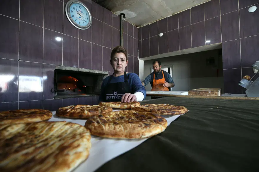 Ekmek teknesini yeniden faaliyete geçirdi: "Hatırası var" dediği fırıncılıkta usta oldu 2