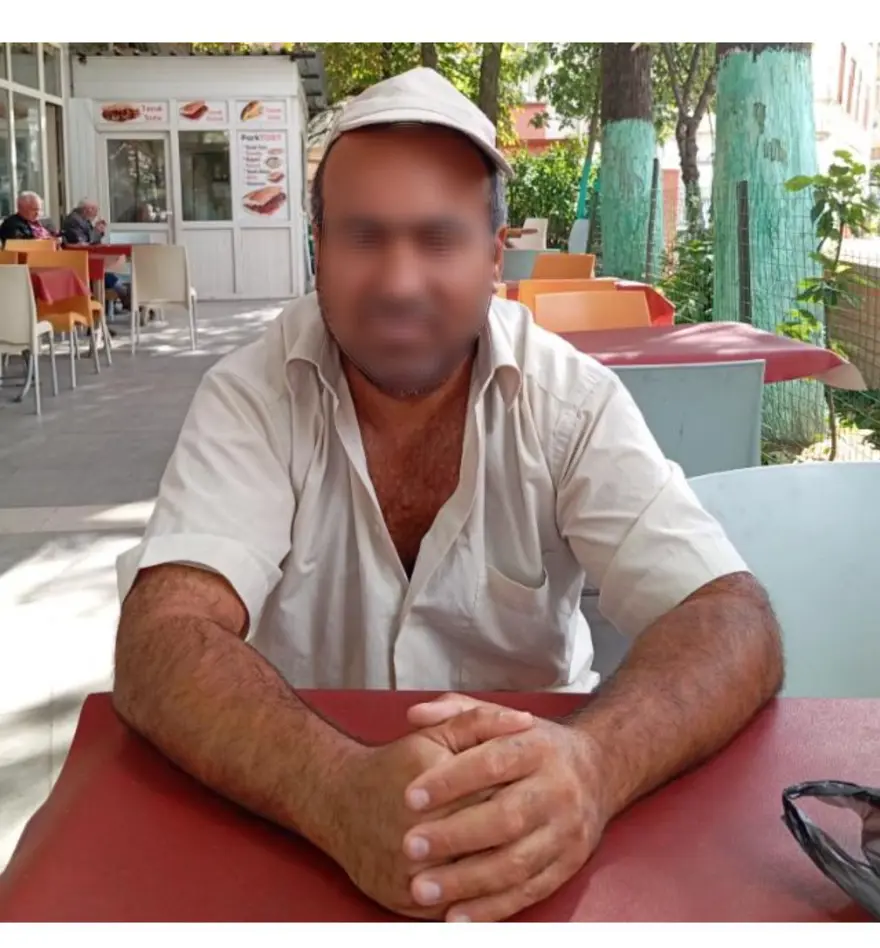 Kızını satılığa çıkardı, fiyatını da açıkladı 3 Kızını satılığa çıkardı, fiyatını da açıkladı 3