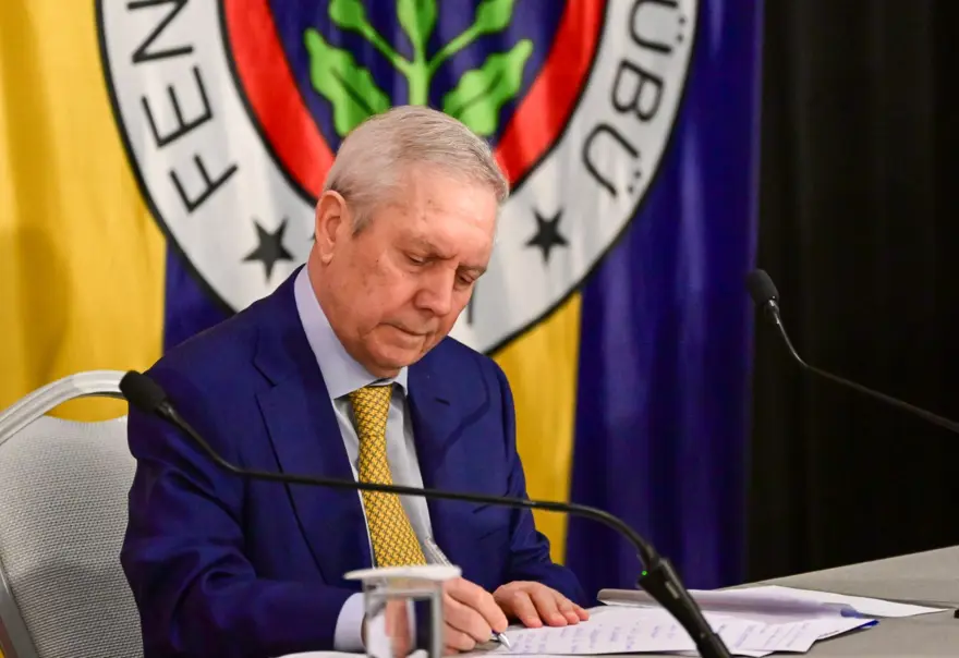 Fenerbahçe başkanlığına adaylığını açıklayan Aziz Yıldırım'dan Ali Koç'a Mourinho çağrısı 1