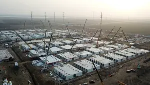 Çin, 4 bin kişilik dev bir karantina tesisi inşa ediyor