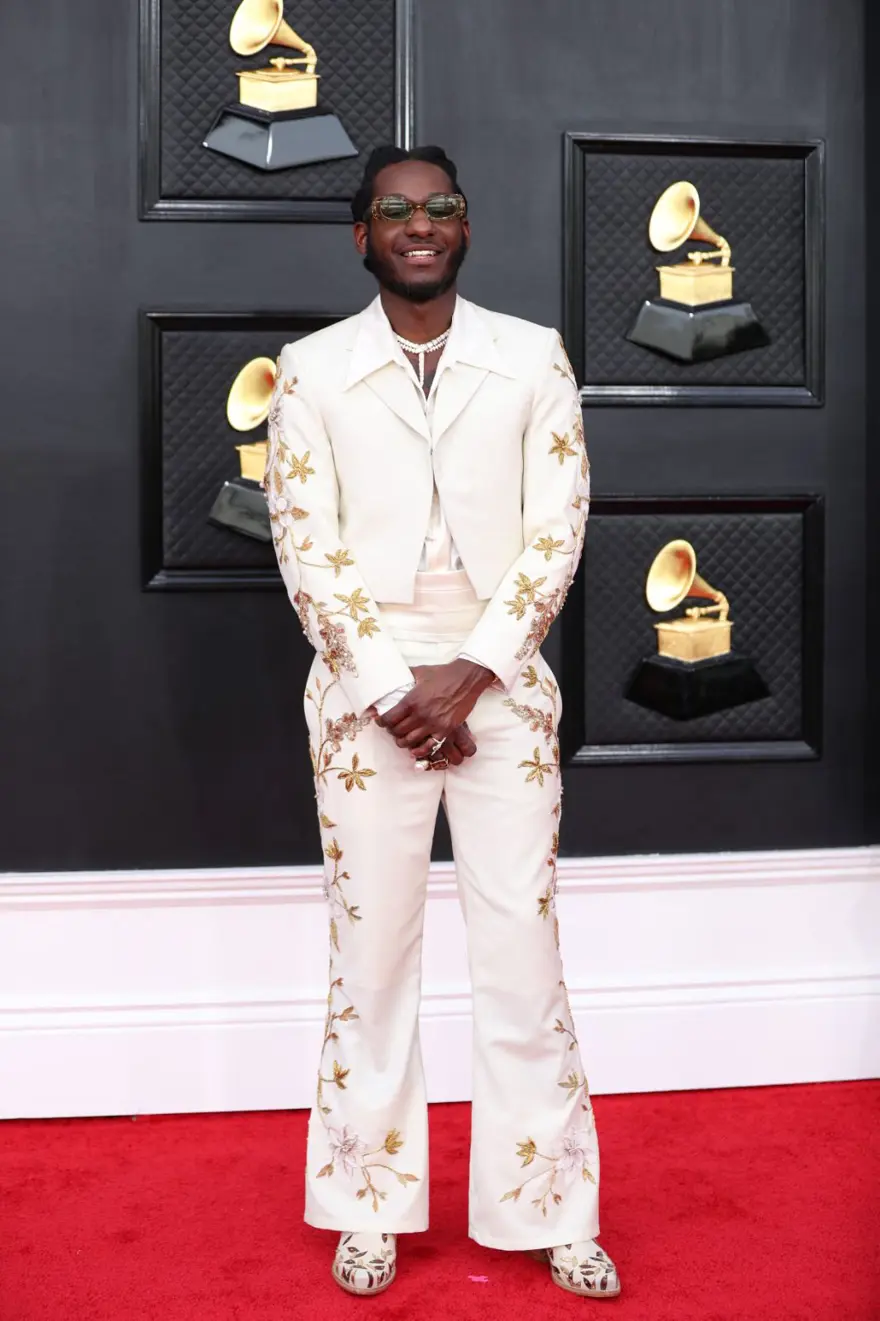 2022 Grammy Ödülleri'nde kırmızı halı şıklığı 27