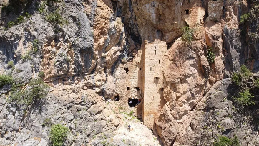 Torosların Sümelası olarak tabir edilen Sin Manastırı, keşfedilmeyi bekliyor 1