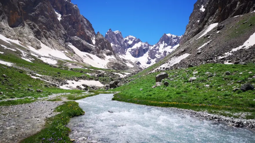 Hakkari'de Cilo Dağları ve Sat Buzul Göllleri milli park olma yolunda 