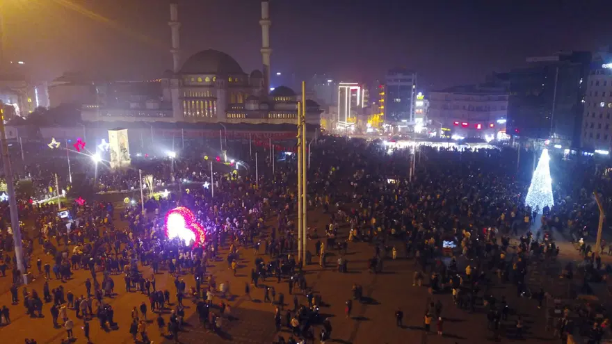 İSTANBUL'DA YENİ YIL COŞKUSU 24
