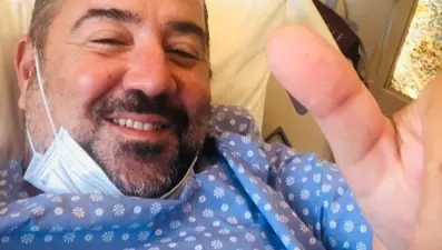 Ata Demirer ev kazası sonucu ameliyat geçirdi