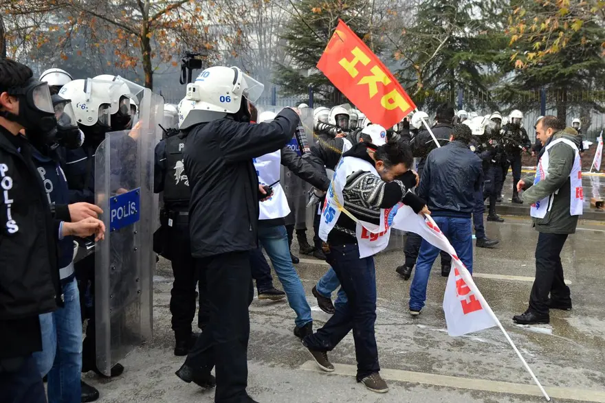 Ankara'da eyleme müdahale 22
