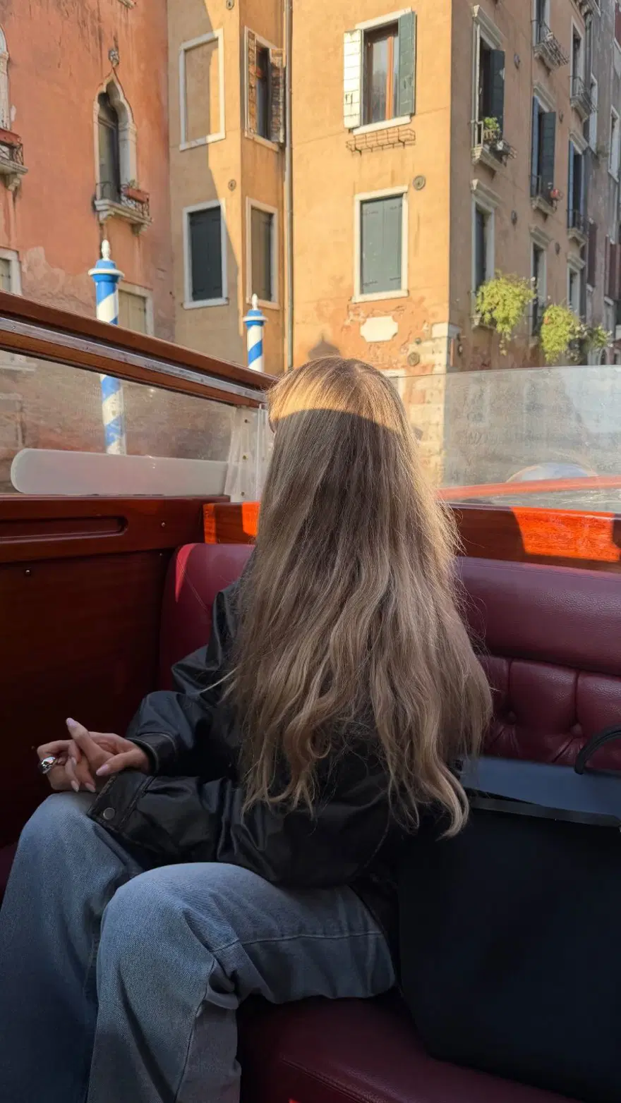 Yasemin Şefkatli ile İdo Tatlıses İtalya'da: Gondolda poz verdiler 4 Yasemin Şefkatli ile İdo Tatlıses İtalya'da: Gondolda poz verdiler 4