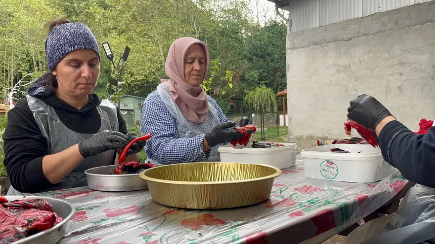 Balkanların geleneksel lezzetini Bursa'ya getirdi: 6 saat kaynatılarak hazırlanıyor 6