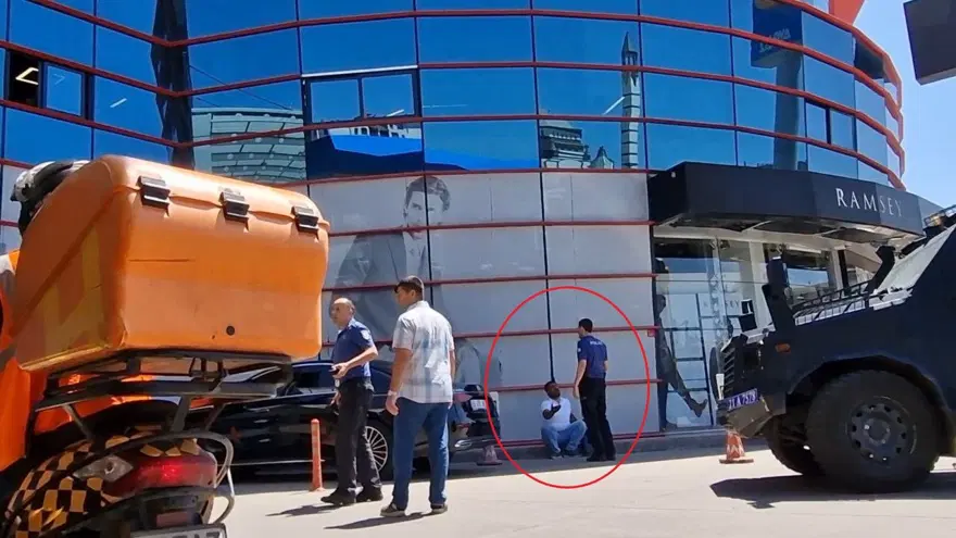 Benzin istasyonunda tekme tokat kavga: Polisbiber gazıyla ayırdı 5