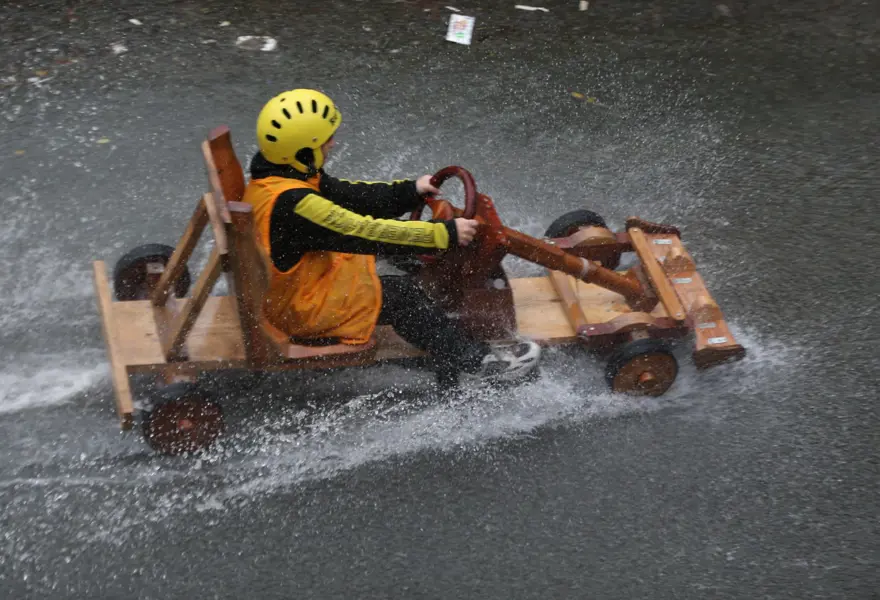 Yağmur engel olamadı: Rize'de tahta arabalar "Laz Ralli"de yarıştı 4
