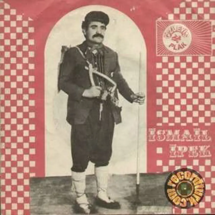 Tuhaf kapaklı Türkçe albümler 60