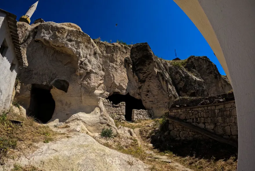 Tarihi yapılarıyla Mahkemeağcin köyü 19 Tarihi yapılarıyla Mahkemeağcin köyü 19