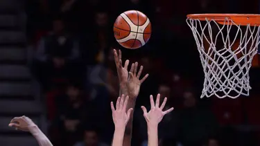 Basketbolda zirve mücadelesi