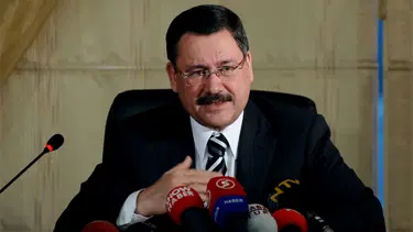 Gökçek karara rağmen ısrarlı: Orayı yıkacağız
