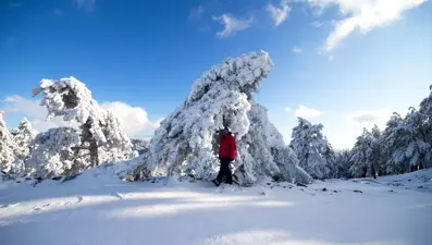 2300 metre rakımda kayak ve termal keyfi: Murat Dağı Termal Kayak Merkezi
