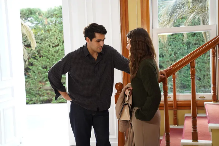 FERİT, SUNA'YA HER ŞEYİ ANLATTI 7 FERİT, SUNA'YA HER ŞEYİ ANLATTI 7