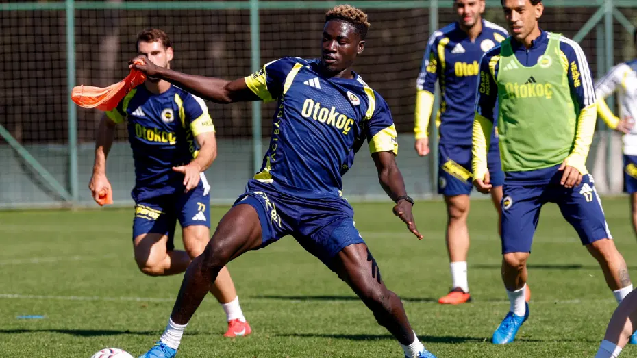 Fenerbahçe'de Mert Hakan Yandaş da Rize kafilesine dahil edildi