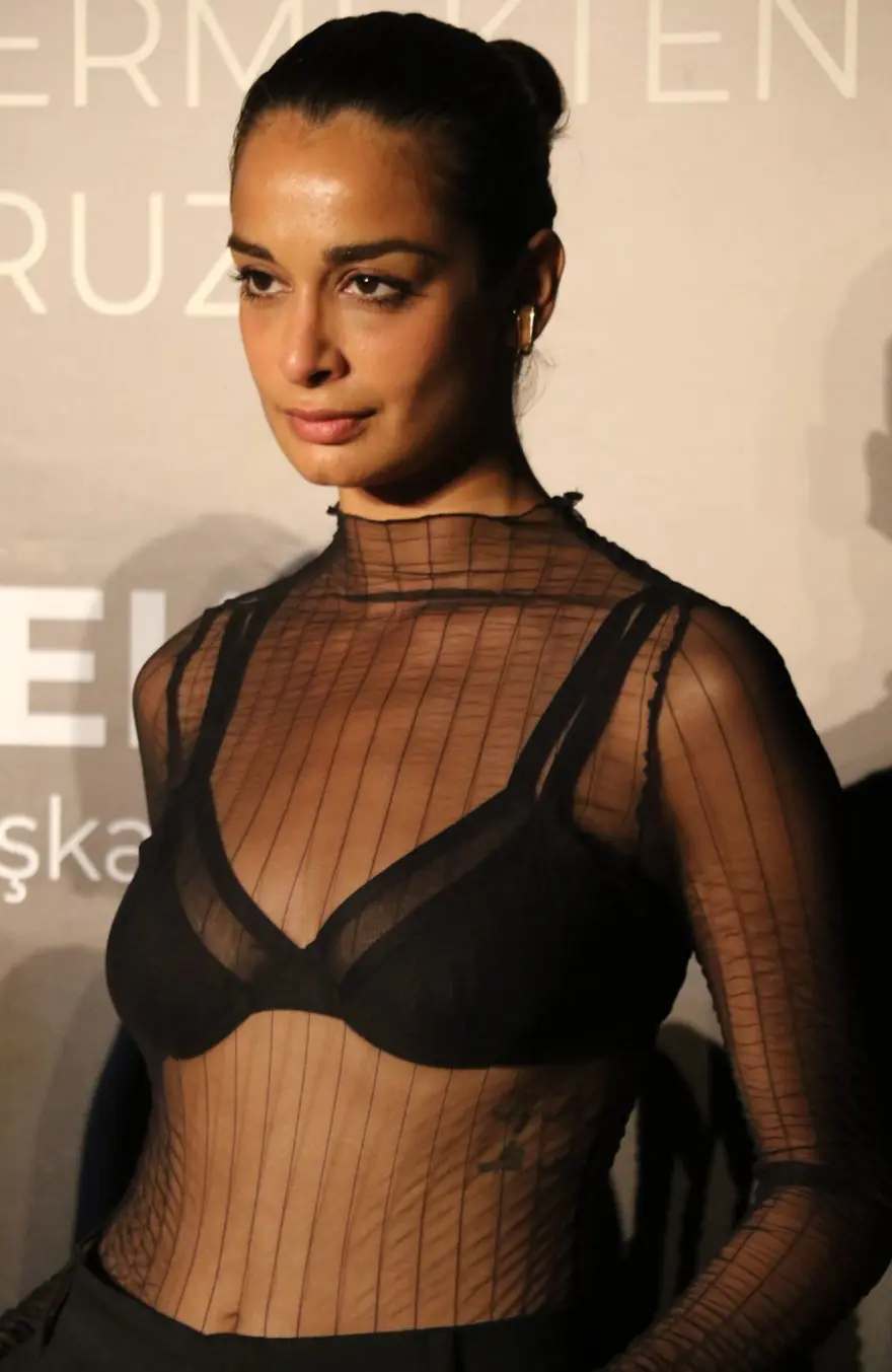 Altın Portakal Film Festivali kırmızı halı geçişiyle başladı 22