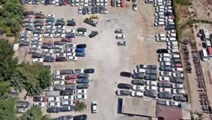 Milyonluk araçlar yedieminde çürüyor