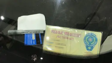 18 yaşındaki 'sahte' polis, polise yakalandı