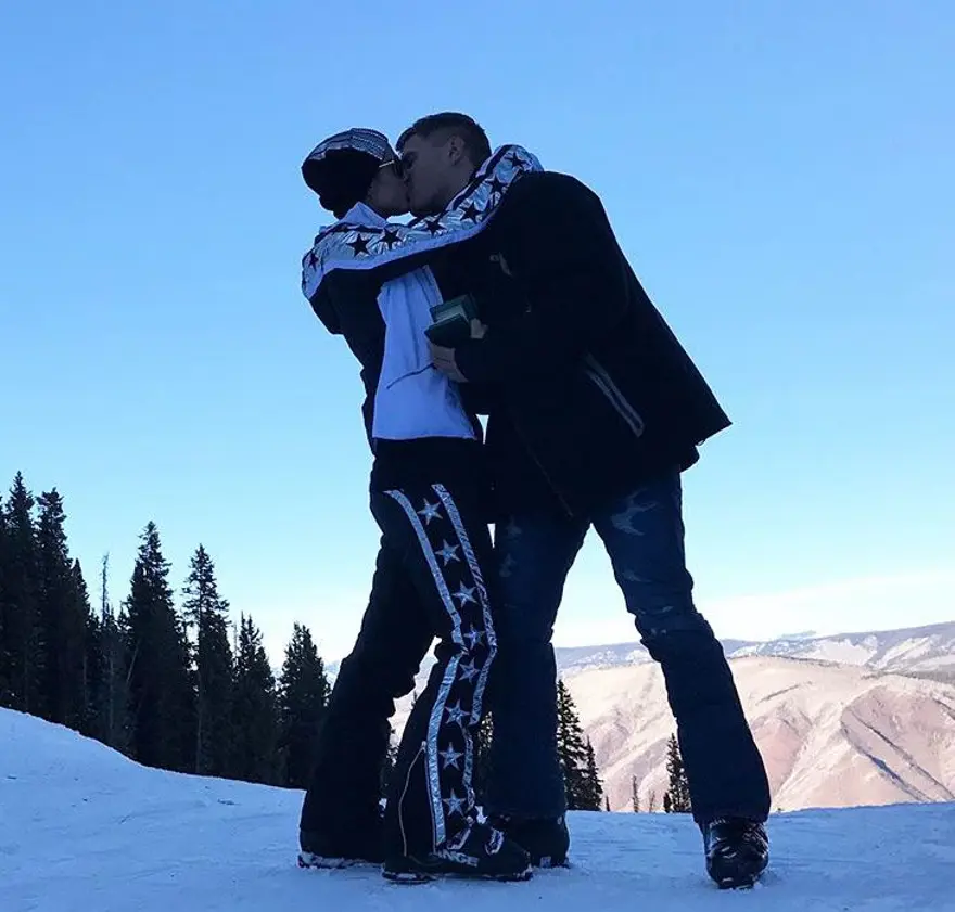Chris Zylka'dan Paris Hilton'a 2 milyon dolarlık yüzükle evlenme teklifi 4