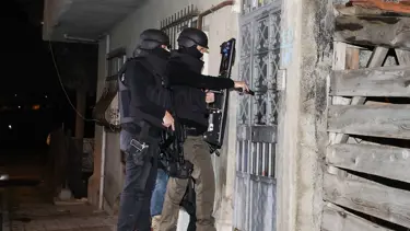 Terör örgütleri lehine faaliyette bulunan 30'dan fazla kişiye gözaltı