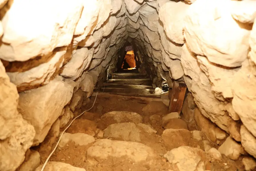 17 yıldır çalışmalar sürüyor! Kutsal suyun içinden çıkan 3 bin yıllık fındık 5