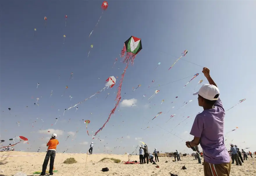 Gazze'de uçurtma şenliği 