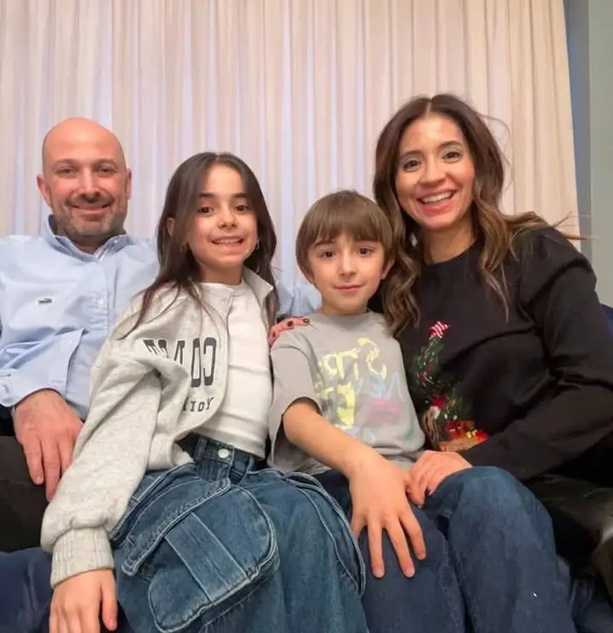 AYRILMAK İÇİN EŞYALARI TOPLAMIŞLAR 4 AYRILMAK İÇİN EŞYALARI TOPLAMIŞLAR 4