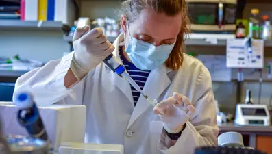 Kanser aşısı bulundu: Moderna mRNA teknoloji kullanarak milyonlarca kişiye umut oldu