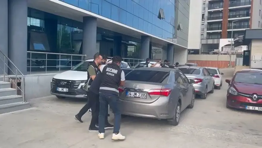 3 ŞÜPHELİYE DAHA GÖZALTI 3 3 ŞÜPHELİYE DAHA GÖZALTI 3