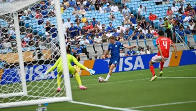 Chelsea, Benfica'yı farklı devirip çeyrek final biletini aldı