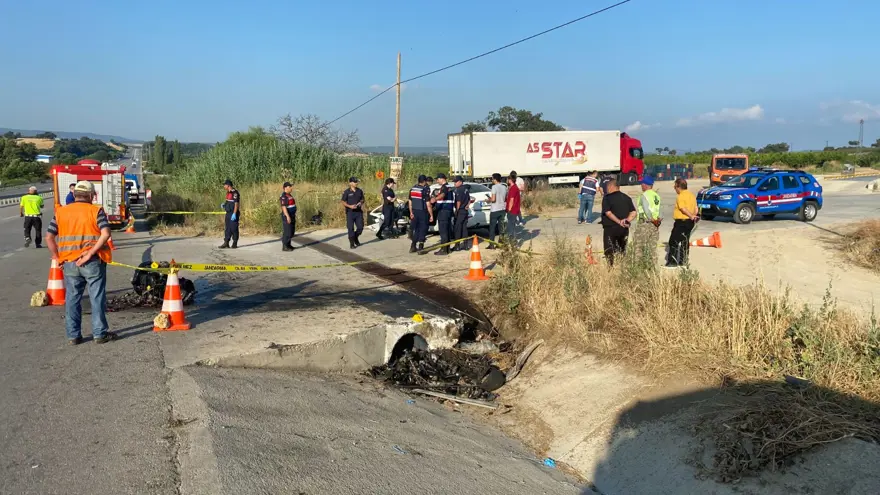 Feci kazada sürücü öldü, aracından çok sayıda uyuşturucuçıktı 14
