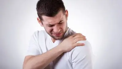 “Donuk omuz” hastalığı hareketleri kısıtlıyor!