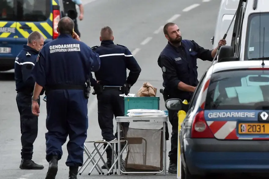 Fransa'da Roman kampında saldırı: 4 ölü 7