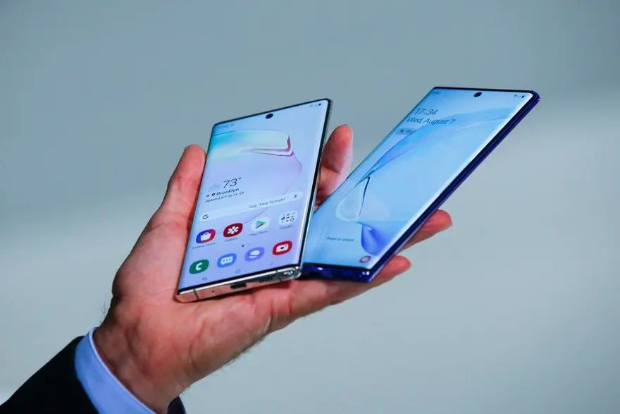 SAMSUNG 17