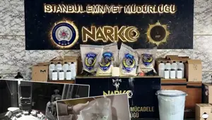 İstanbul'da büyük uyuşturucu operasyonu: 15 ton bonzai üretebilecek ham madde ele geçirildi İstanbul'da büyük uyuşturucu operasyonu: 15 ton bonzai üretebilecek ham madde ele geçirildi