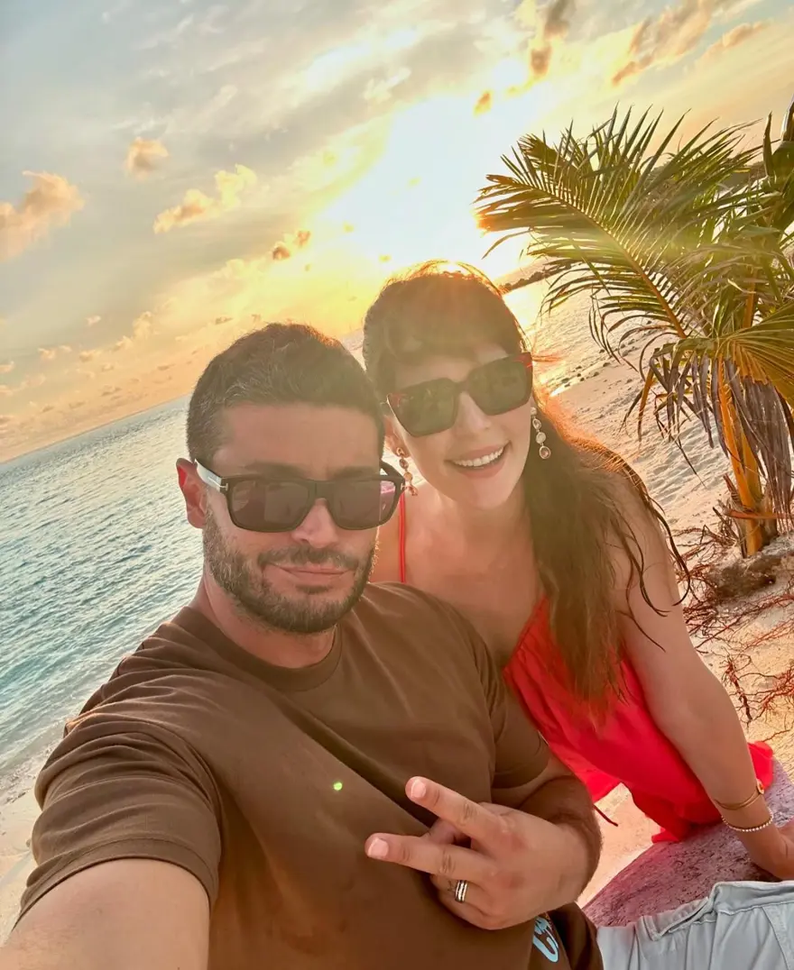 Berk Oktay ile Yıldız Çağrı Atiksoy'den Maldivler paylaşımı 2 Berk Oktay ile Yıldız Çağrı Atiksoy'den Maldivler paylaşımı 2