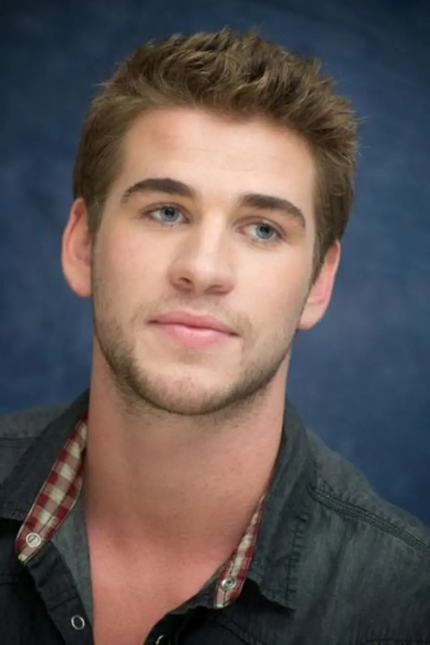Liam Hemsworth 13