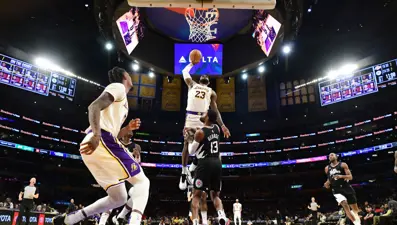 NBA'de Los Angeles derbisinin galibi Lakers