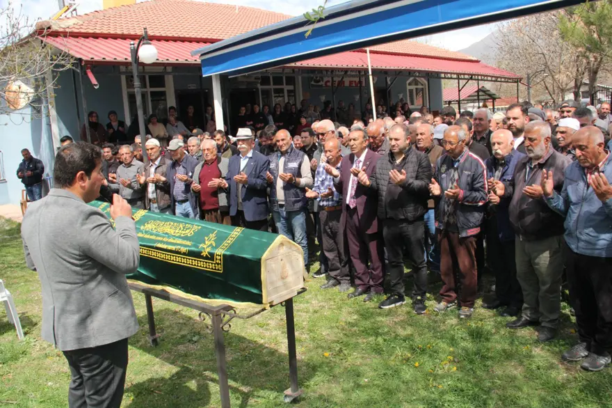 Yangın kurbanlarına veda | Yaşamını yitirenlerden DiyarbakırlıHüseyin 10 gün önce baba olmuş 