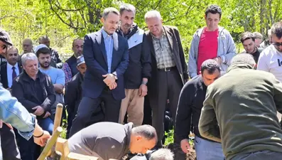 Fahrettin Altun, amcasının cenaze törenine katıldı