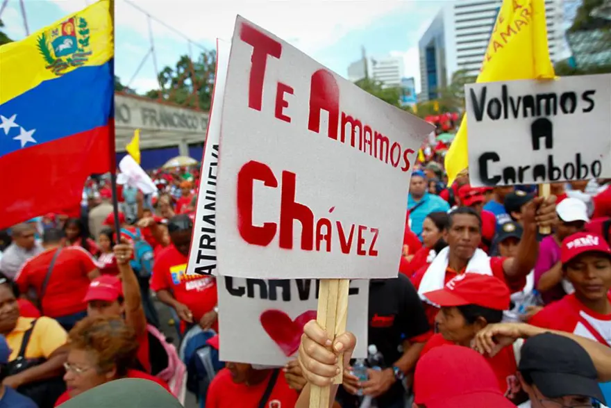 Venezuela Chavez için meydanlara indi 1