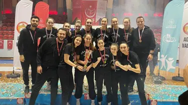 Doğa Koleji voleybolda Türkiye şampiyonu